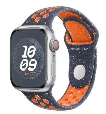 Apple Watch SE 2nd Gen (2022) Aluminum 44mm in Silver in Excellent condition