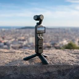 DJI Osmo Pocket 4 Creator Combo