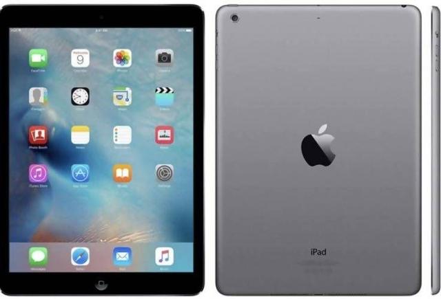 iPad Air 2 (2014) 9.7" in Space Grey in Good condition